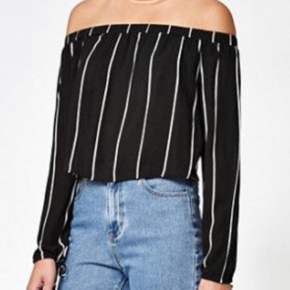 PACSUN'S KENDALL & KYLIE OFF THE SHOULDER TOP